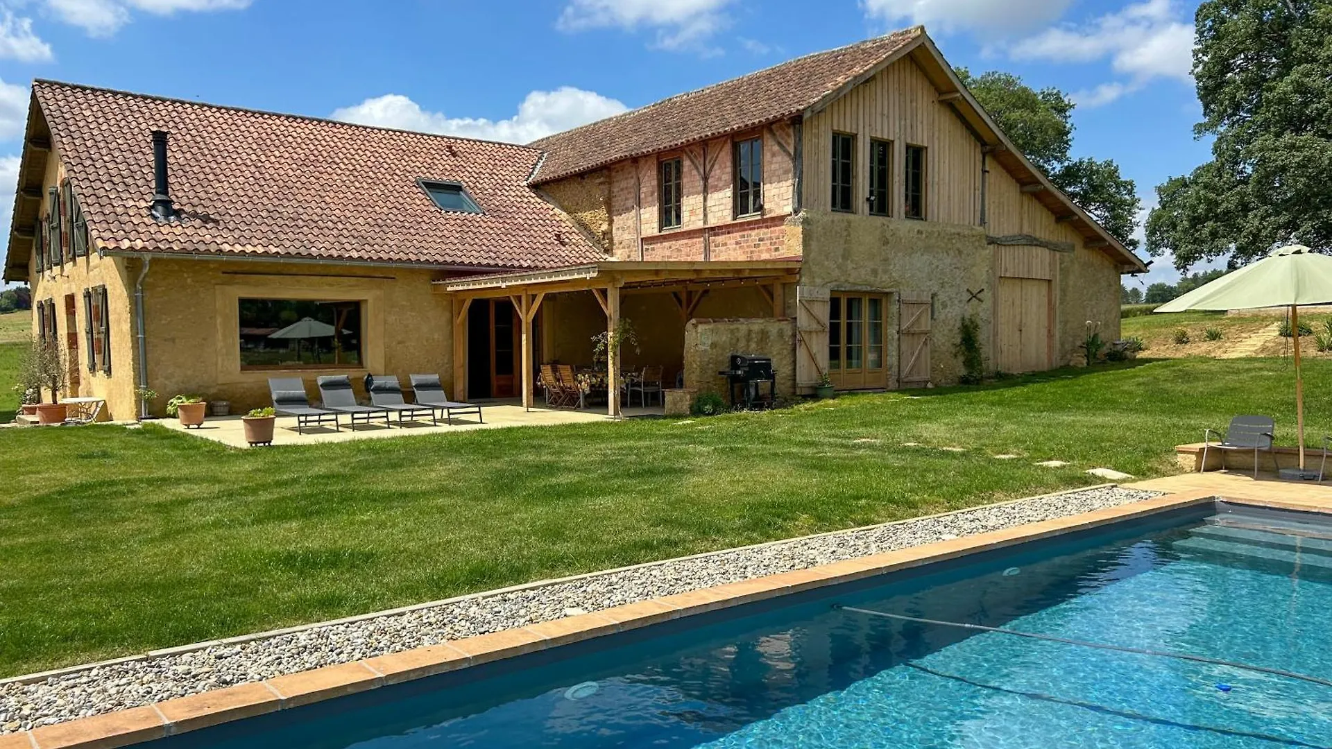 펜션 Maison Puchouaou Gite 8 Personnes Montesquiou